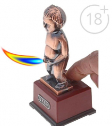 ЗАЖИГАЛКА ПИСАЮЩИЙ МАЛЬЧИК